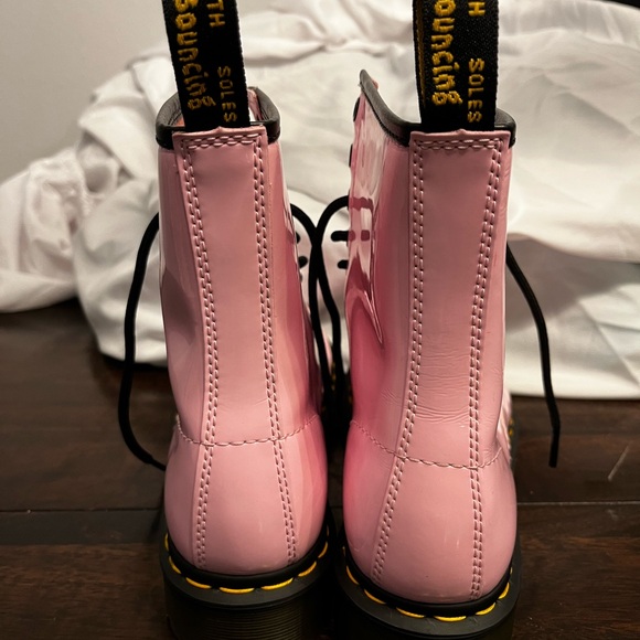 Dr. Martens 1460 Patent leather Pale Pink Combat Boots Barbiecore size 8 women’s - Picture 9 of 14